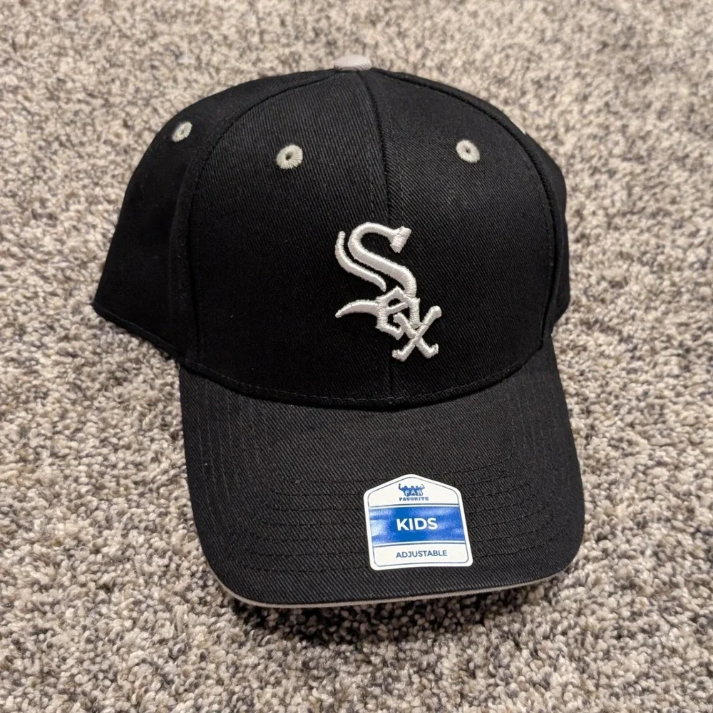 Fan Favorite Chicago White Sox Hat Kids OSFM Black NWT Adjustable Snapback MLB
